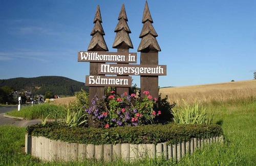 Mengersgereuth-Hammern Hotel | Enjoy Hotel Mühlbergblick: Pet-Friendly & Guest Rated 9/10