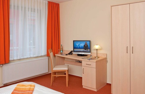 Muritz House | Relax in Hotel Müritzperle with Oceanfront Views