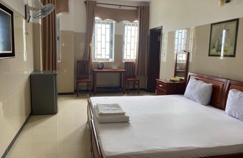 Di An Hotel | Discover Hotel Mỹ Việt: Pet-Friendly with Breakfast Included
