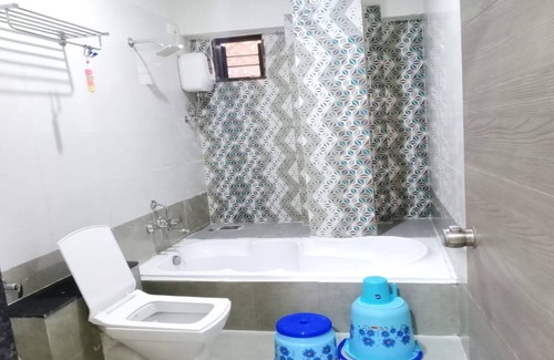 Vallabh Vidhyanagar Hotel | Budget-Friendly Stay at Hotel M D Residency Anand