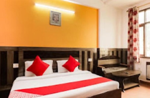 Katra House | Cozy Retreat at Hotel Maa Saraswati, Katra - Pet Friendly