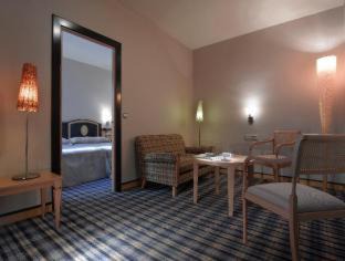 San Ildefonso Hotel | Discover Hotel Macià Cóndor: Family-Friendly & Accessible