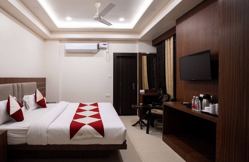 Misrikh Hotel | Hotel Madhava Naimisharanya