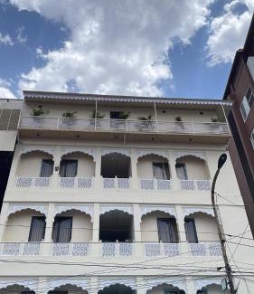 Sindhi Camp Hotel | Hotel Mahadev Villa Elite