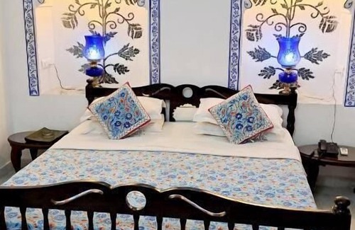 Udaipur City Centre Hotel | Prime Getaway at Hotel Mahendra Prakash - Top-Rated Stay