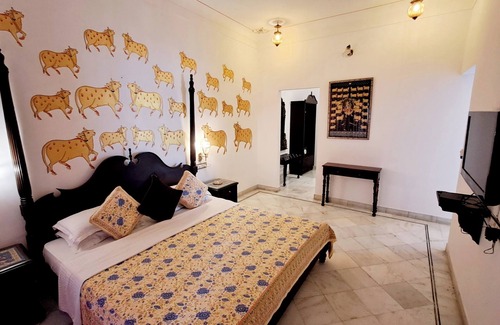 Udaipur City Centre Hotel | Prime Getaway at Hotel Mahendra Prakash - Top-Rated Stay