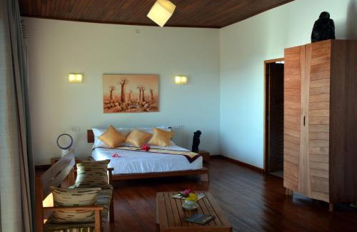 Ambondrona Hotel | Discover Hotel Mahita Tsara: Pool, Hot Tub & Breakfast Included