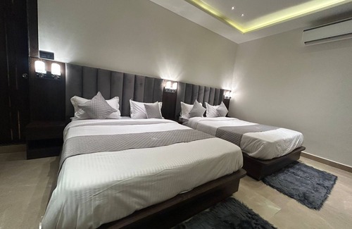 Kanpur Hotel | Budget-Friendly Hotel Majestic Grand with Family Amenities
