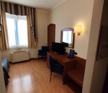 San Giuliano Milanese Hotel | Discover Hotel Majestic: Pet-Friendly with Breakfast & Hot Tub