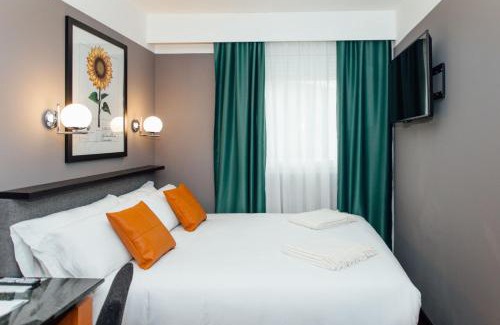 Na Rovella Hotel | Hotel Malcom and Barret: Family-Friendly with Top Amenities