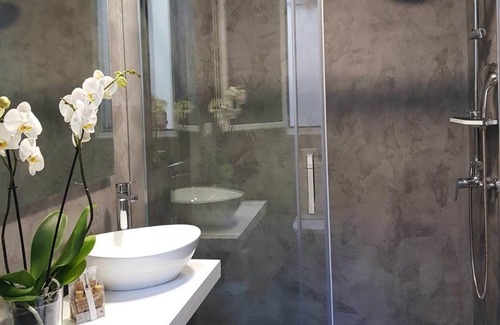 O Barco de Valdeorras Hotel | Hotel Malecón: Guest Rated 9.6, Spa & Family-Friendly Amenities