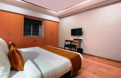 Shaikpet Hotel | Budget-Friendly FabHotel Mallikarjun Residency with Breakfast
