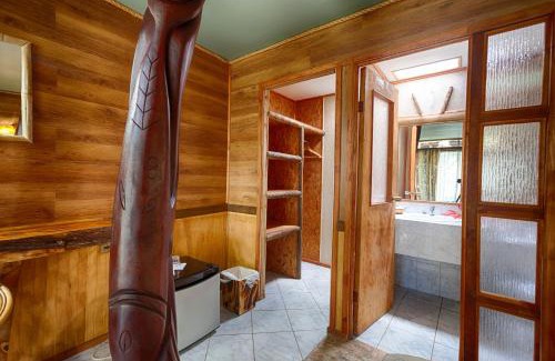 Hanga Roa Hotel | Oceanfront Escape at Hotel Manavai - Rated 9/10 by Guests