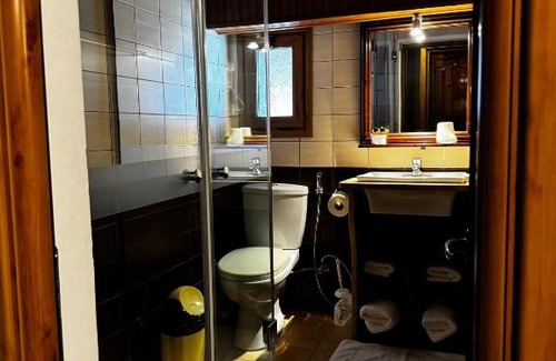 Berat Hotel | Exceptional Hotel Mangalemi: Family-Friendly & Highly Rated