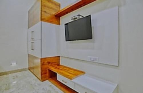 Omkareshwar House | Hotel Manyavar Palace, Kothi