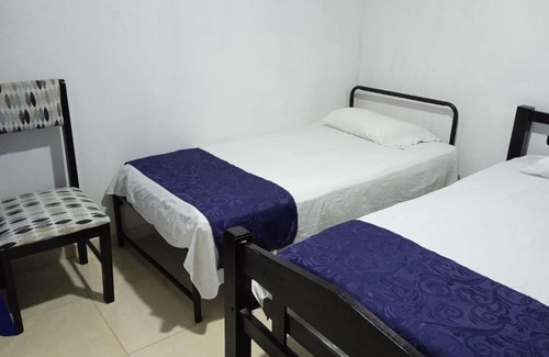 El Bosque House | Budget-Friendly Hotel Mar Azul Cartagena with Hot Tub Access