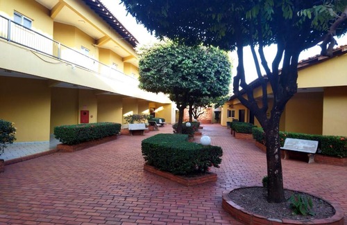 Rondonopolis Hotel | Discover Hotel Marathi Park: Family-Friendly with Pool Access