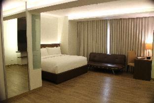 Calamba Hotel | Welcoming Hotel Marciano: Pool, Breakfast & Family Friendly