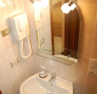 Navile Hotel | Convenient Self Check-In at Hotel Marco Polo