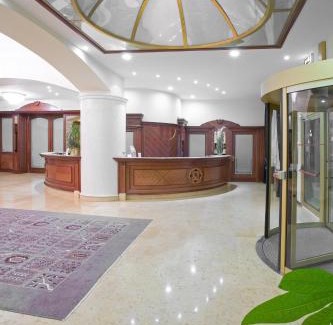 Funo Hotel | Relax at Hotel Marconi: 4-Star Comfort with Hot Tub Access
