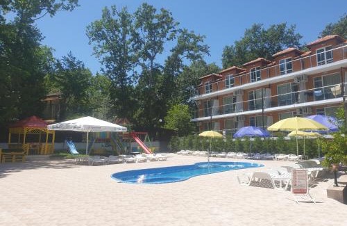 Kiten Hotel | Discover Hotel Maria: Pet-Friendly Getaway with Pool & Breakfast