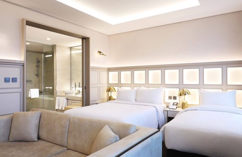 Gimpo Hotel | Experience Comfort at Hotel Marinabay Seoul Ara with Pool
