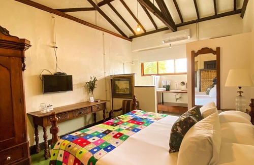 Zona Colonial Hotel | Hotel Mariscal Robledo: Guest Rated 9.4 with Pool & Spa