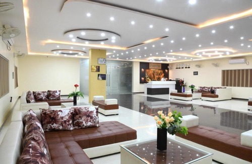 Bodh Gaya Hotel | Comfortable Stay at Hotel Mariya International with Hot Tub