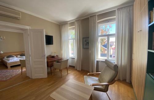 Klosterneuburg Hotel | Pet-Friendly Retreat at Hotel Markgraf with Family Amenities
