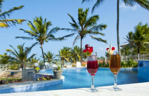 Via Costeira Hotel | Oceanfront Hotel Marsol Beach Resort with Pool & Hot Tub