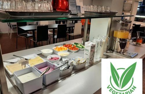 Niederdorf Hotel | Hotel Marta: Pet-Friendly Stay with Great Amenities