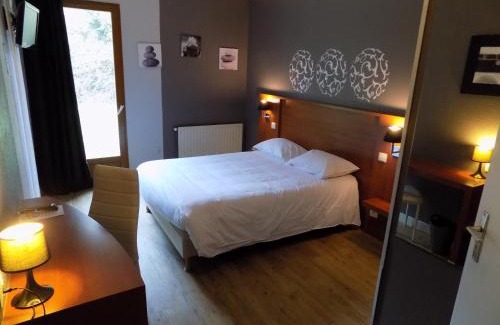 Grenay Hotel | Inviting Hotel Martinez Grenay: Family-Friendly & Accessible