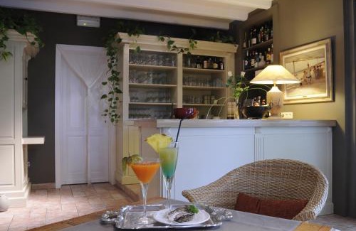 Nieuwpoort Hotel | Discover Hotel Martinique: Rated 9/10 with Hot Tub & Dining