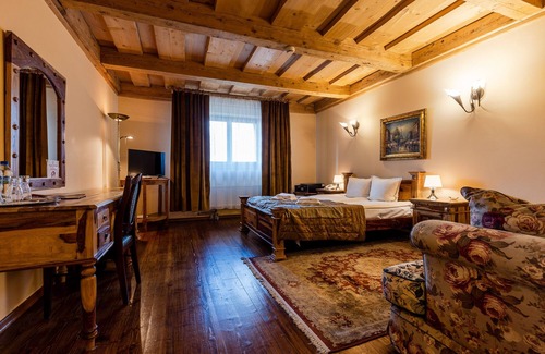 Załeze Hotel | Discover Hotel Marysin Dwór: Top-Rated Family Retreat
