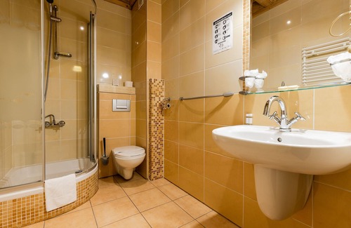Załeze Hotel | Discover Hotel Marysin Dwór: Top-Rated Family Retreat