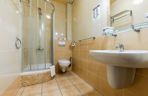 Załeze Hotel | Discover Hotel Marysin Dwór: Top-Rated Family Retreat