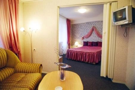 Petrozavodsk Hotel | Budget-Friendly Hotel Maski with Breakfast Included