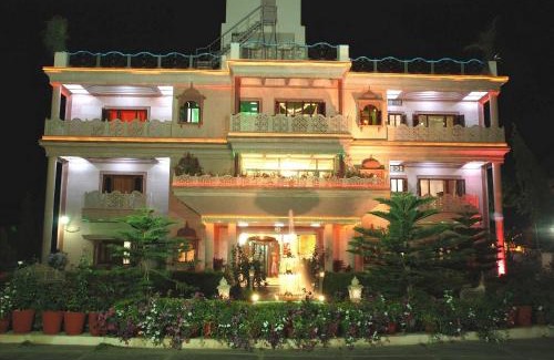 Pushkar Hotel | Discover Hotel Master Paradise: Pool, Breakfast & 10/10 Reviews