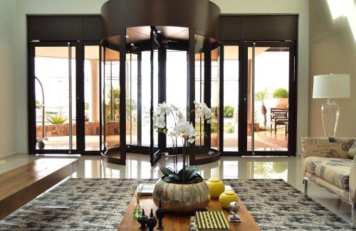 Matao Hotel | Discover Hotel Matão by Mercure: Pet Friendly & Hot Tub
