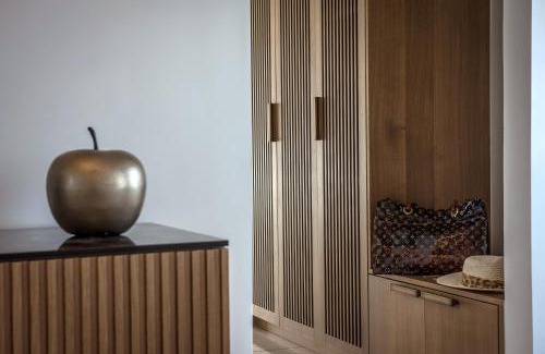 Malia Hotel | Oceanfront Retreat at Hotel Matheo Villas & Suites