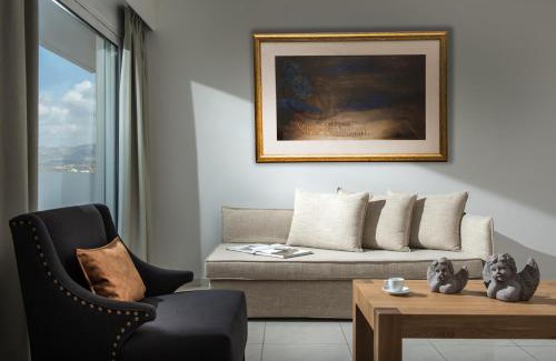 Malia Hotel | Oceanfront Retreat at Hotel Matheo Villas & Suites