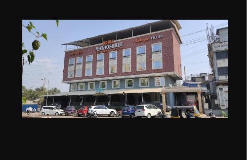 Dombivli East Hotel | Budget-Friendly Retreat at Hotel Mathoshree with Breakfast
