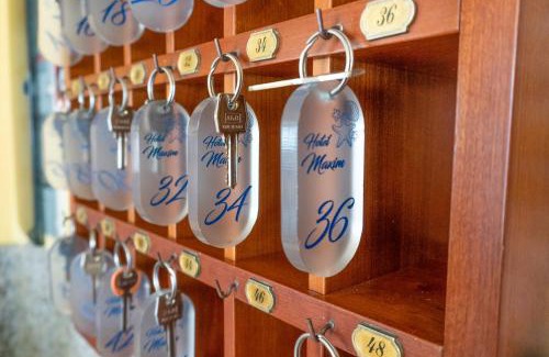 Misano Adriatico Hotel | Pet-Friendly Hotel Maxim with Private Beach and Ocean Views