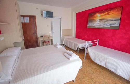 Misano Adriatico Hotel | Pet-Friendly Hotel Maxim with Private Beach and Ocean Views