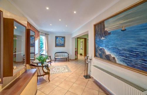 Zeitz Hotel | Pet Friendly Hotel Maximilian with Pool and Restaurant