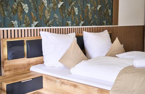 Pinneberg Hotel | Pet-Friendly Hotel Maximo: Family-Focused Getaway Awaits