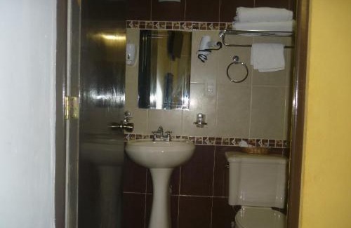 Zona Centro Hotel | Budget-Friendly Hotel Maya Ah Kim Pech with Pool & Restaurant
