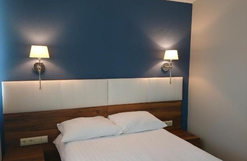 Kaliningrad Hotel | Guest Rated Hotel Mayak with Complimentary Breakfast