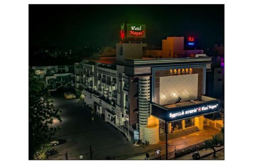 Tiruchirappalli Hotel | Discover Hotel Mayas: Family-Friendly & Wheelchair Accessible
