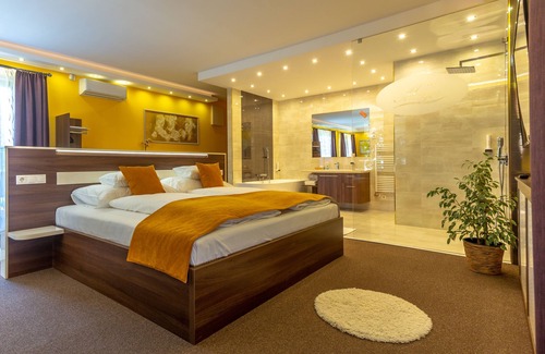 Alsóörs Hotel | Discover Hotel Mayer Alsoörs: Rated 9.8 with Oceanfront Bliss